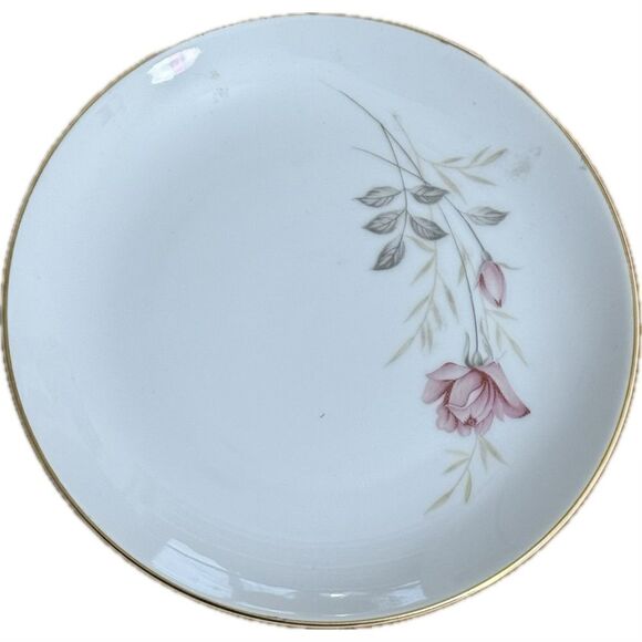 Camelot China American Rose 1655 Dinner
Plate - Vintage Floral Design - Picture 1 of 7